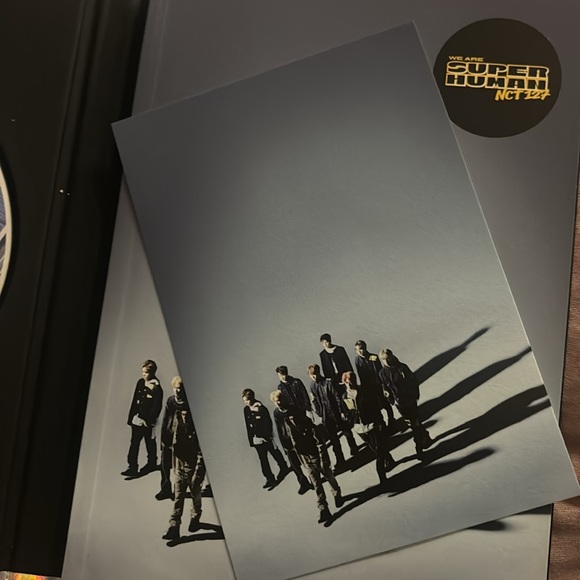 NCT 127 The 4th Mini Album WE ARE SUPERHUMAN Audio CD K-Pop Music - Picture 3 of 3